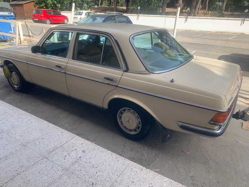 1985 Mercedes-Benz E-Class 2,3L 1985 Cyprus