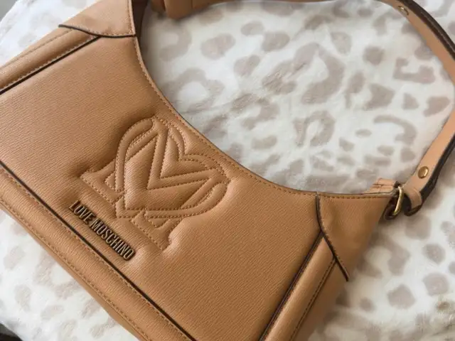 Love moschino bag, Επαρχία Λεμεσού — Λεμεσός - Νεάπολη