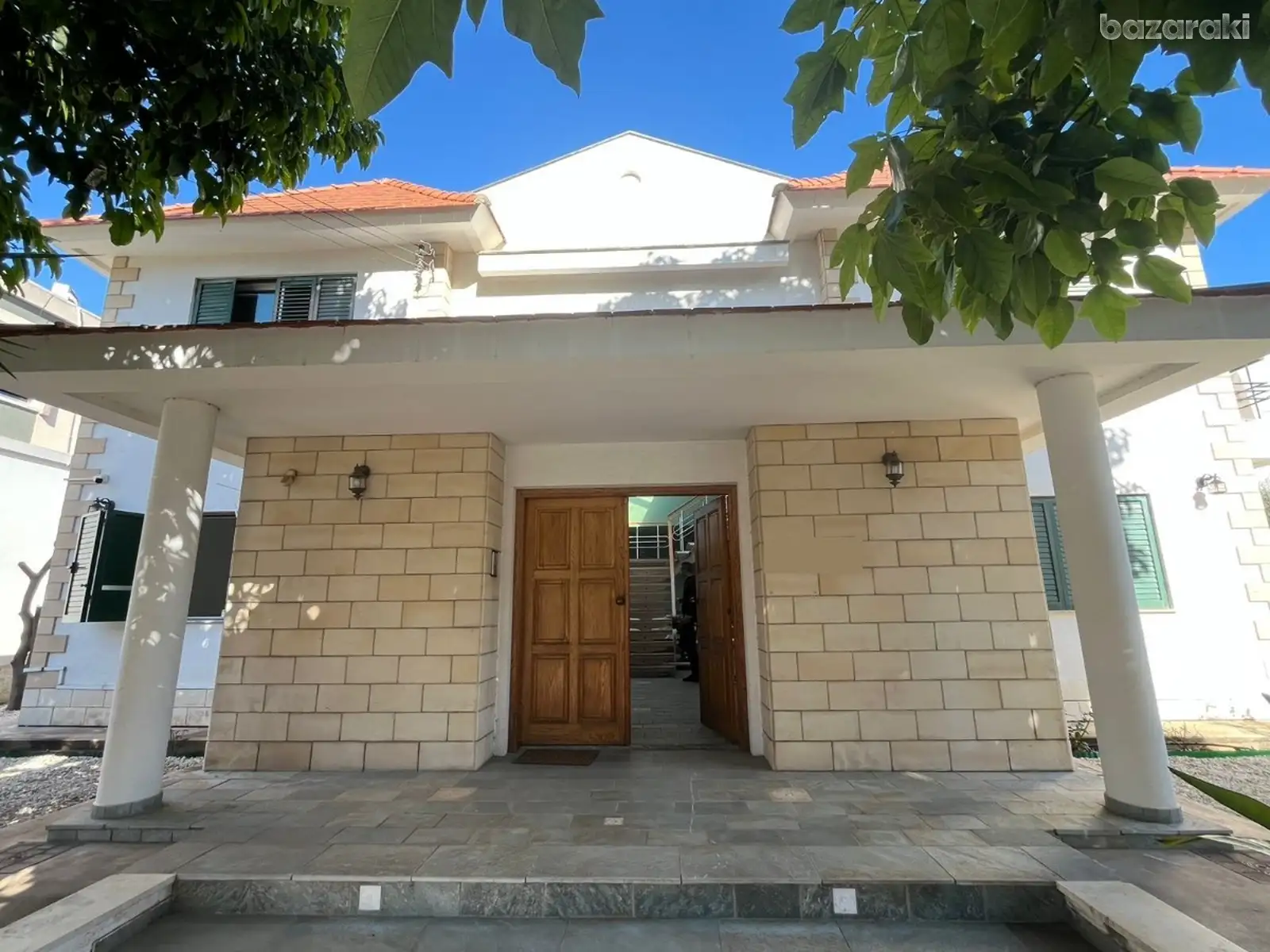 House, 5 bedrooms — 12