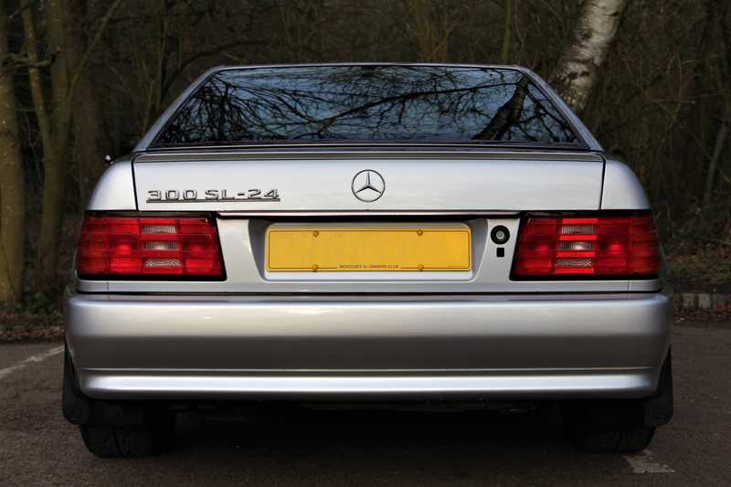 1992 Mercedes-Benz SL-Class 3,0L 1992 Cyprus