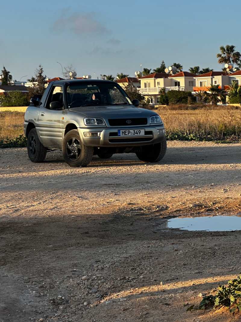 2000 Toyota RAV4 2,0L 2000 Cyprus