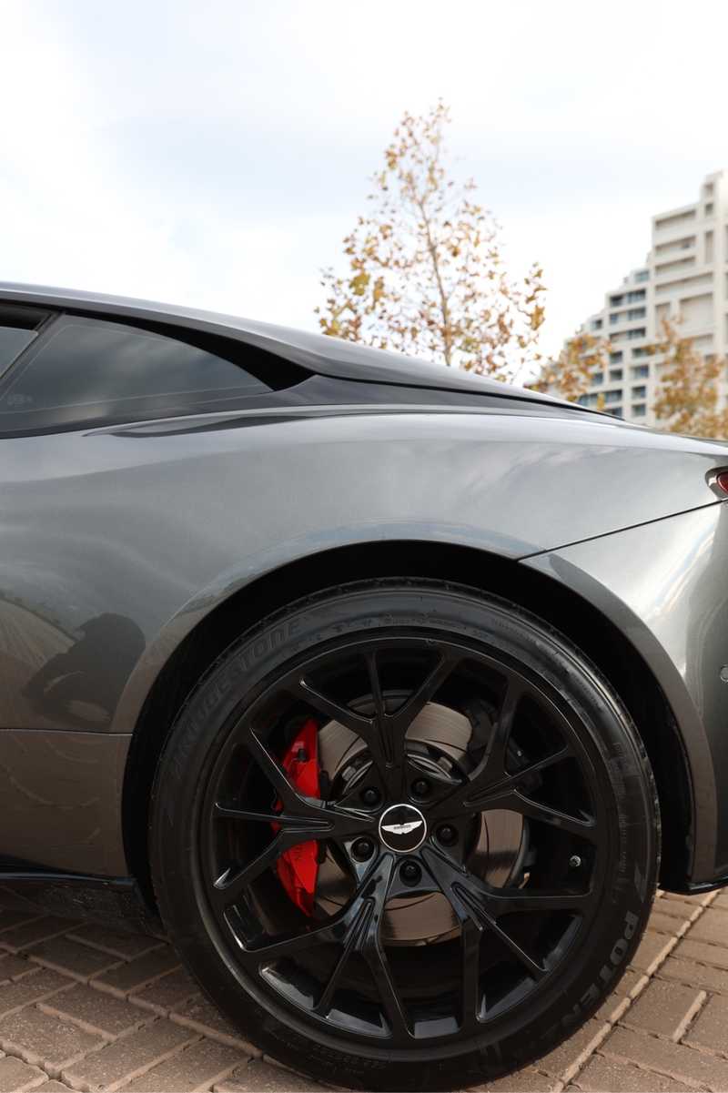 2020 Aston Martin DB11 4,0L 2020 Cyprus