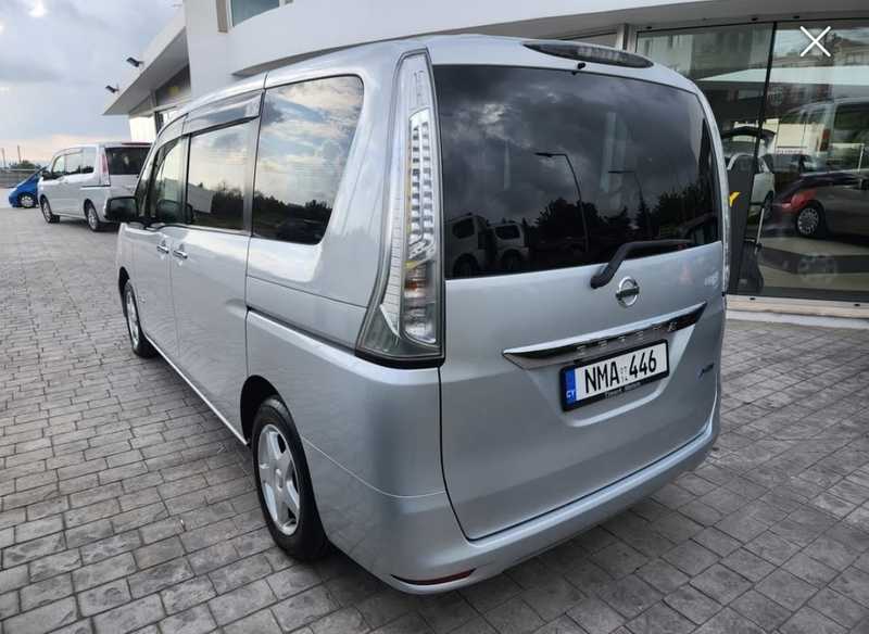 2014 Nissan Serena 2,0L 2014 Cyprus
