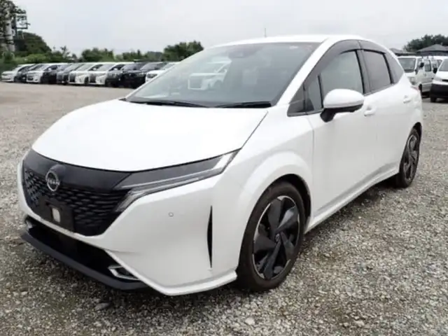 Nissan Aura