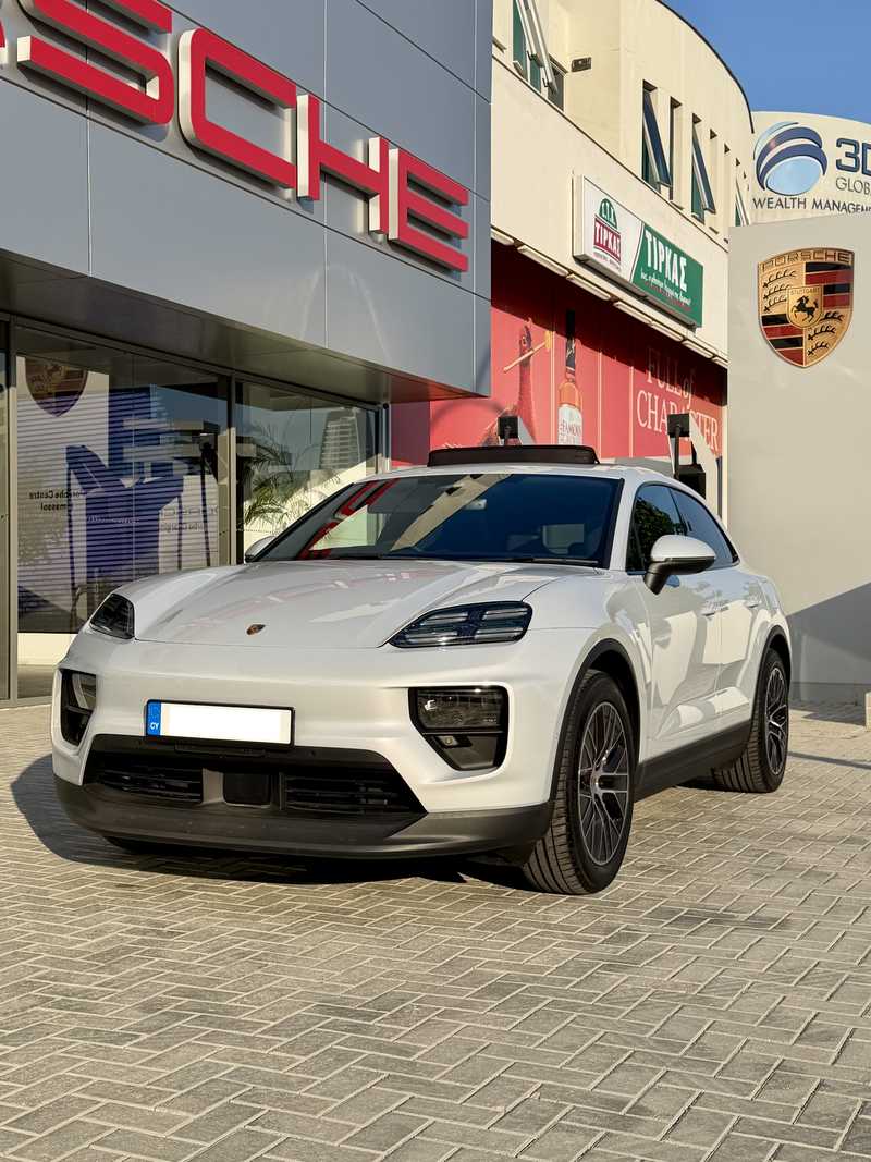 Porsche Macan Electric 2025