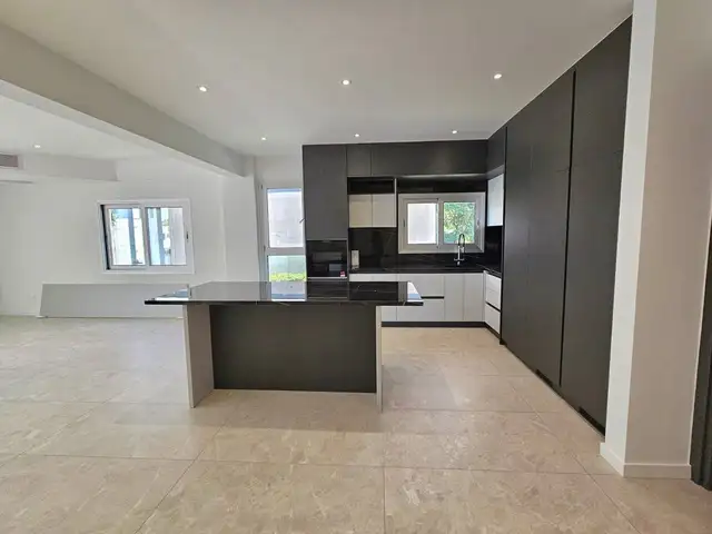 3-bedroom apartment for sale, Επαρχία Λεμεσού — Γερμασόγεια Τουριστική Περιοχή