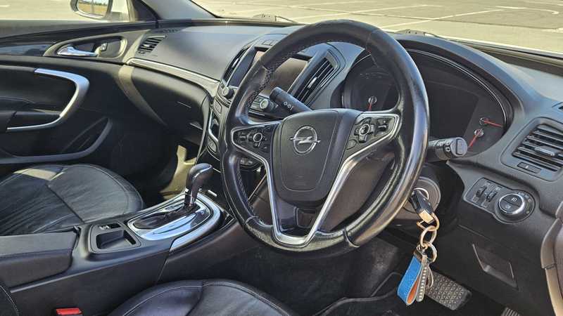 2014 Opel, Vauxhall Insignia 2,0L 2014 Cyprus