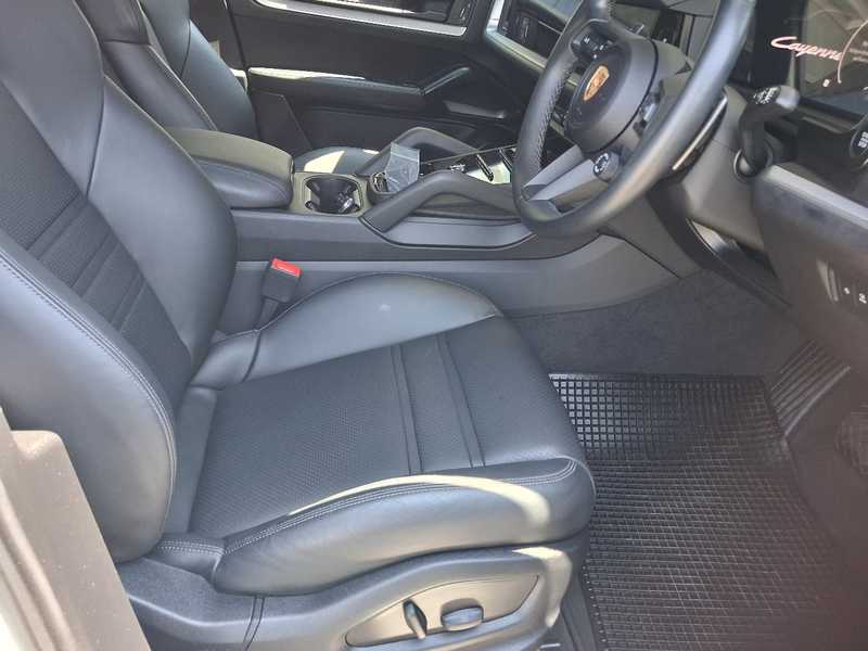2025 Porsche Cayenne 3,0L 2025 Cyprus