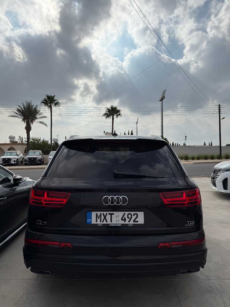 2017 Audi Q7 3,0L 2017 Cyprus