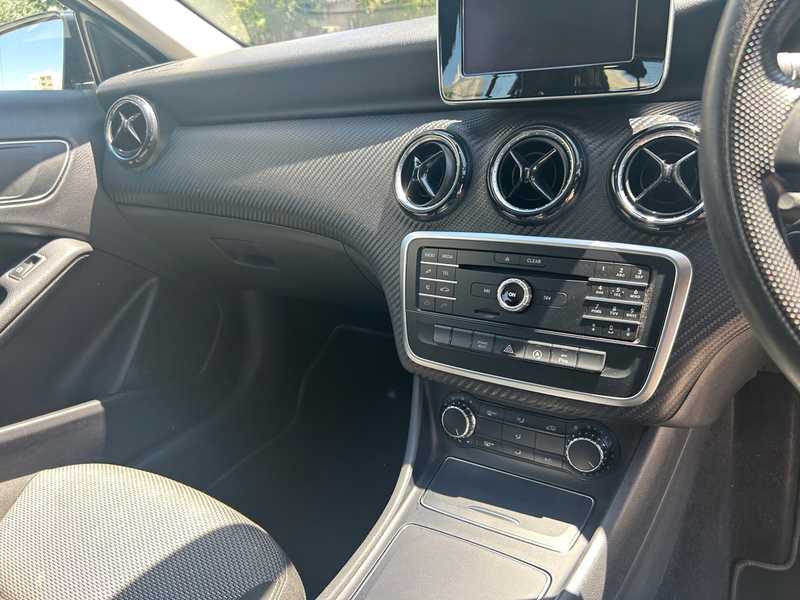 2019 Mercedes-Benz GLA-Class 1,6L 2019 Cyprus