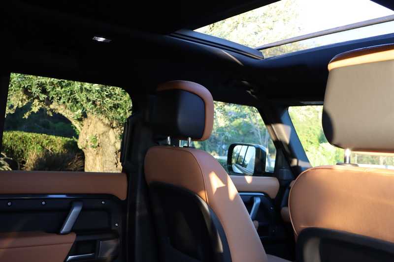 2024 Land Rover Defender 5,0L 2024 Cyprus