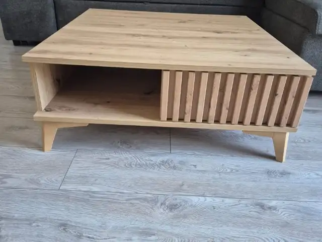 Coffee Table, Επαρχία Λεμεσού — Λεμεσός - Μέσα Γειτονιά