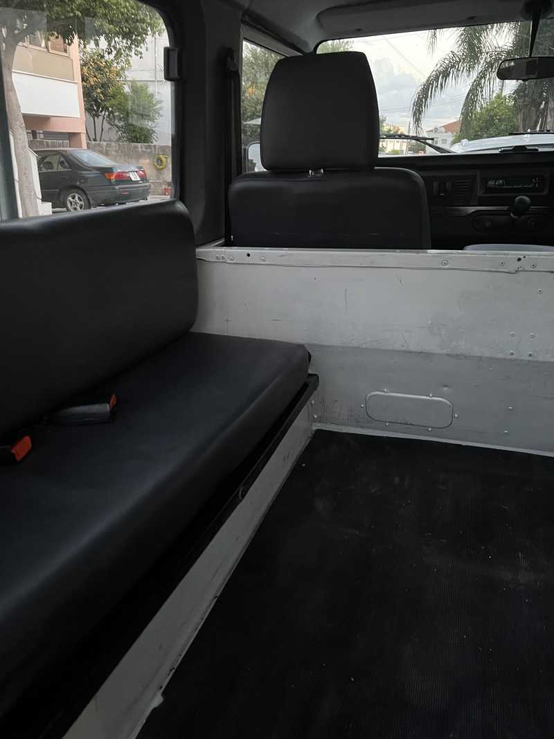 2000 Land Rover Defender 2,5L 2000 Cyprus