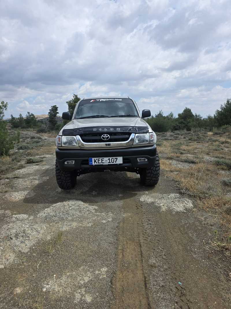 2003 Toyota Hilux 2,5L 2003 Cyprus