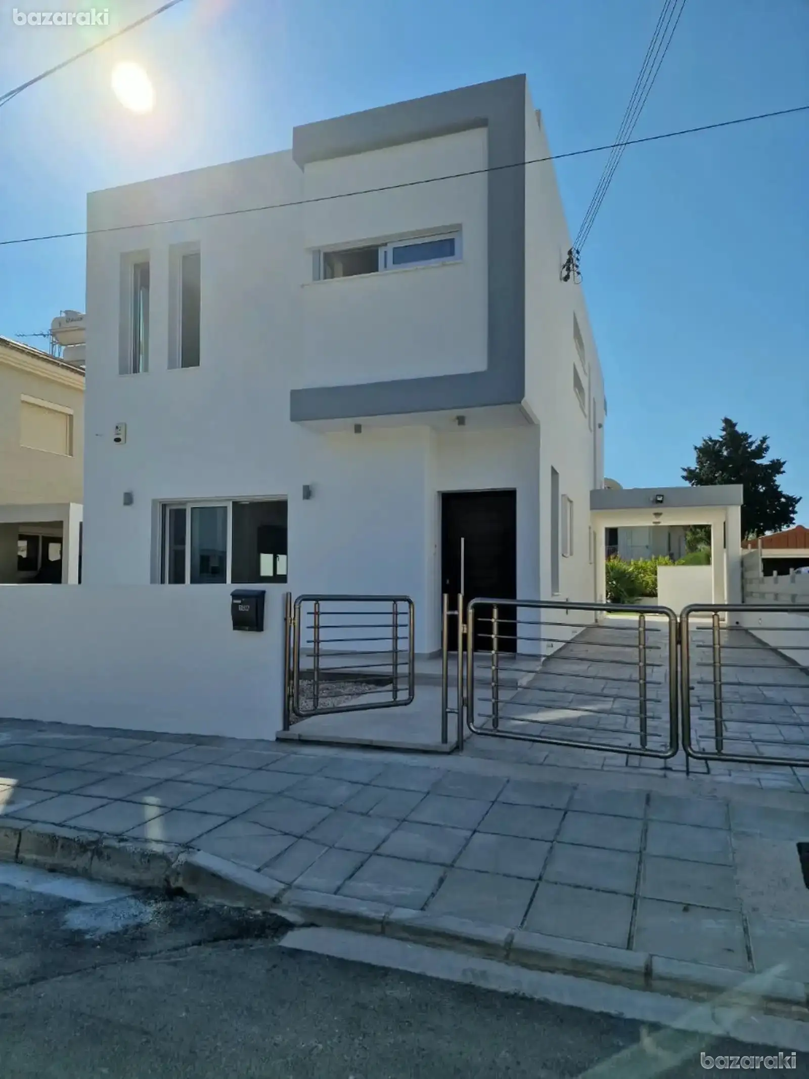 House, 3 bedrooms — 8