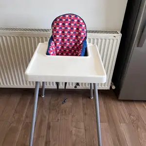 Ikea antilope kids chair with a pillow., Limassol — Limassol - Neapolis