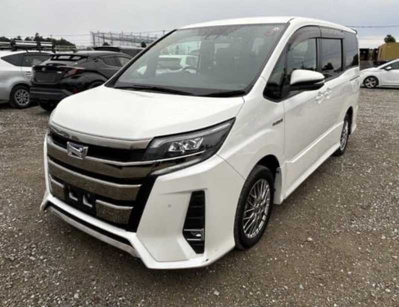 Toyota Noah 1,8L 2021