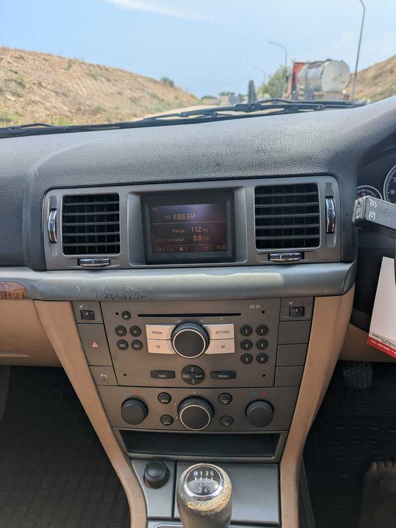 2005 Opel, Vauxhall Vectra 1,6L 2005 Cyprus