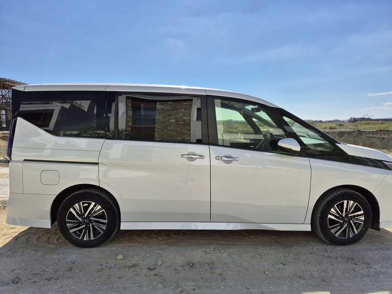 Nissan Serena 2,0L 2023