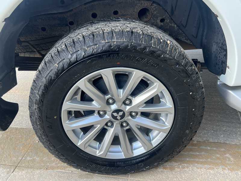 2017 Mitsubishi L200 2,4L 2017 Cyprus