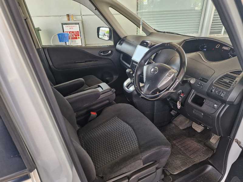 2013 Nissan Serena 2,0L 2013 Cyprus