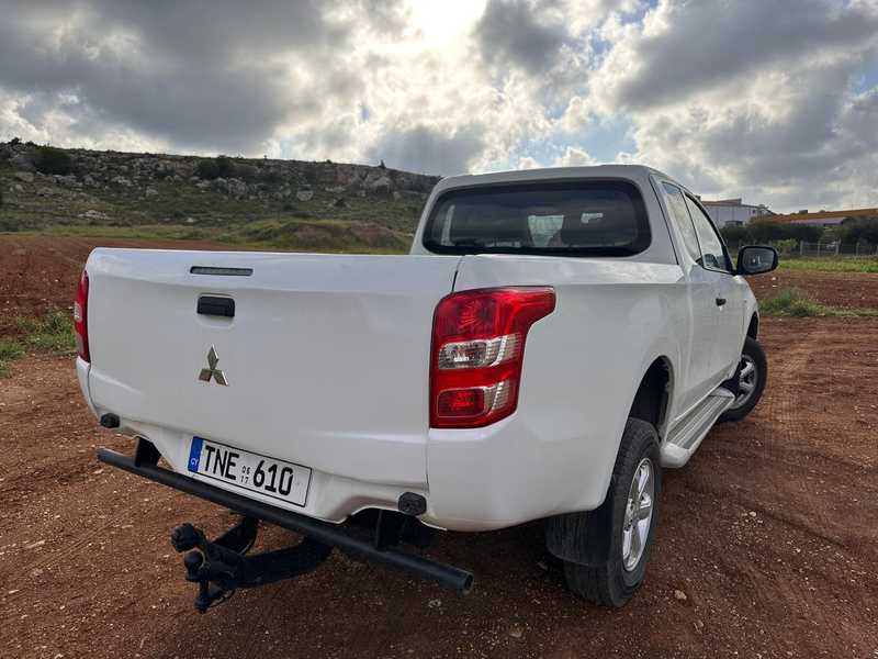 2017 Mitsubishi L200 2,5L 2017 Cyprus