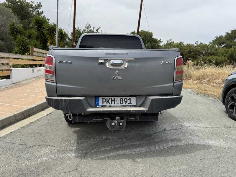 2016 Mitsubishi L200 2,4L 2016 Cyprus