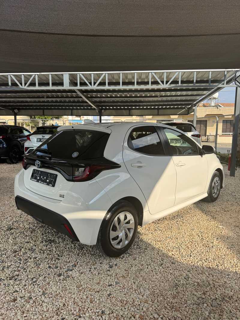 2022 Toyota Yaris 1,5L 2022 Cyprus