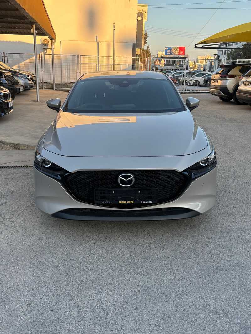 Mazda 3 1,5L 2023