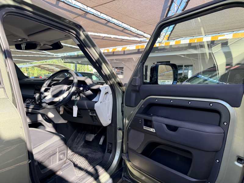 2020 Land Rover Defender 2,0L 2020 Cyprus