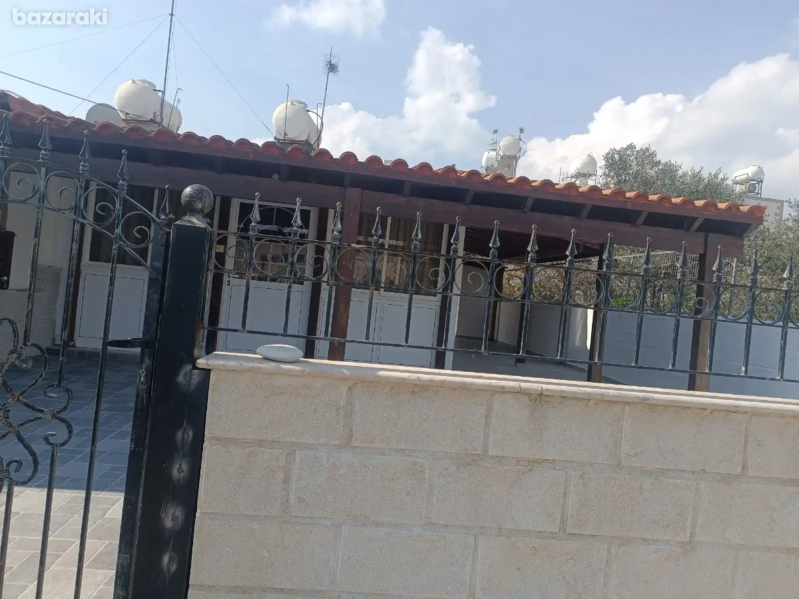 House, 2 bedrooms — 2