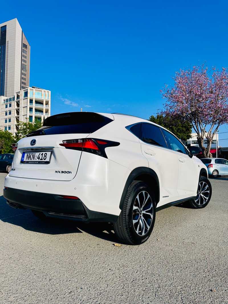 Lexus NX 2,5L 2014