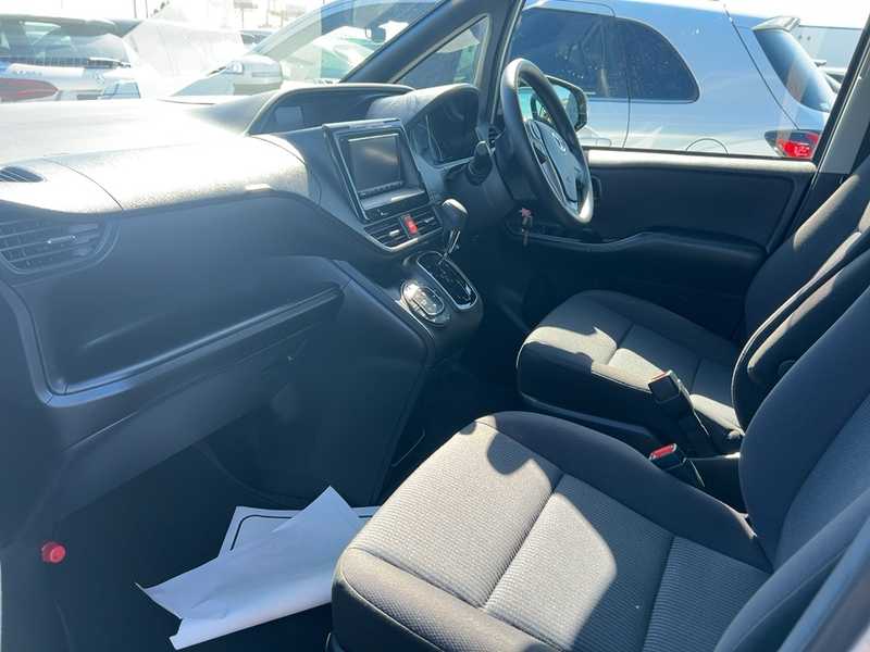 2021 Toyota Noah 2,0L 2021 Cyprus