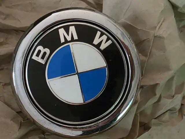Genuine BMW Rear Boot Emblem Opening Button F20/F21/X2/X4, Επαρχία Πάφου — Χλώρακας