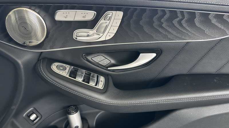 2022 Mercedes-Benz GLC-Class 2,0L 2022 Cyprus