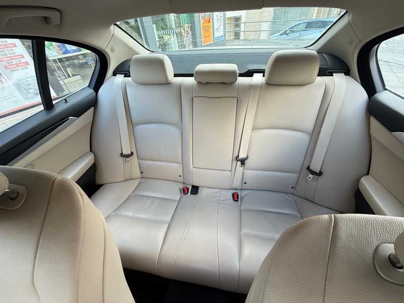 2011 BMW 5-Series 2,0L 2011 Cyprus