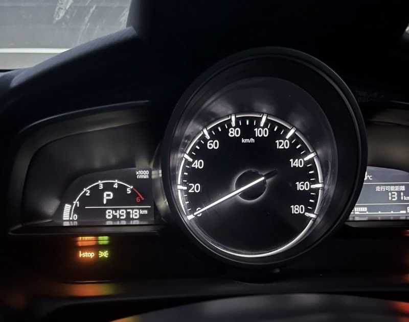 Mazda 2 3,8L 2021