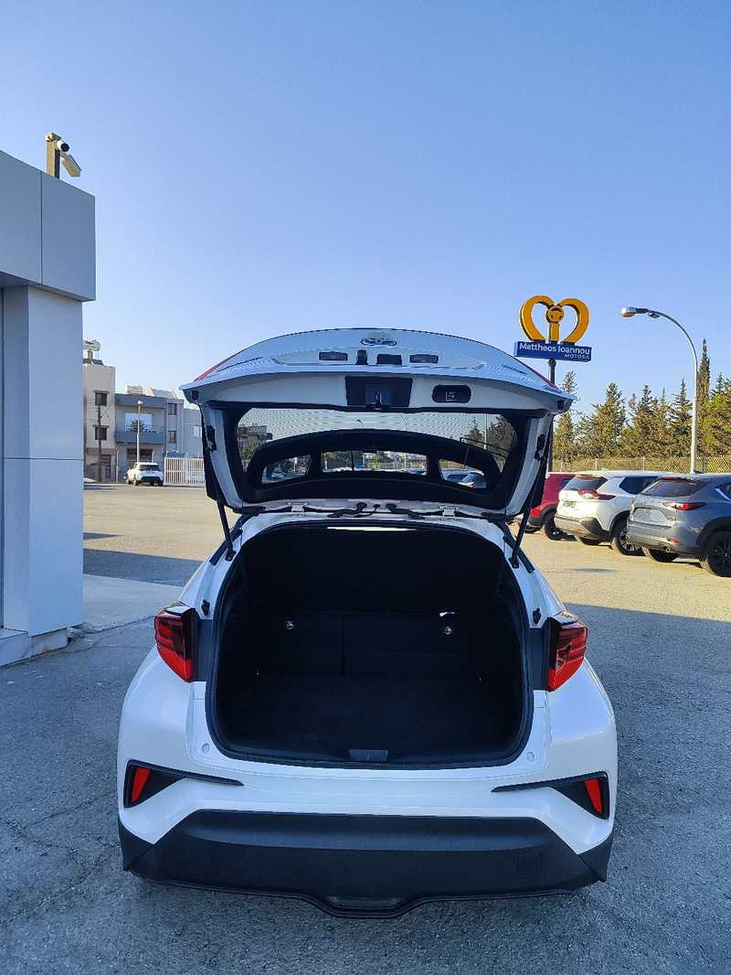 2022 Toyota C-HR 1,8L 2022 Cyprus