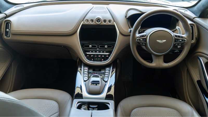 2023 Aston Martin DBX 4,0L 2023 Cyprus