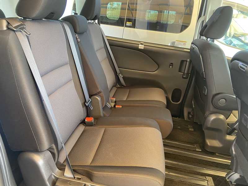 2022 Nissan Serena 2,0L 2022 Cyprus