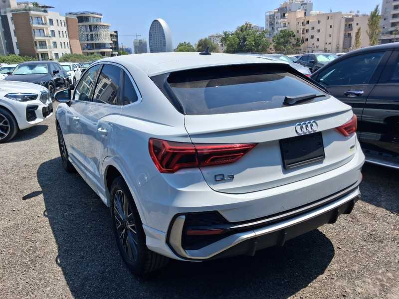 2022 Audi Q3 2,0L 2022 Cyprus