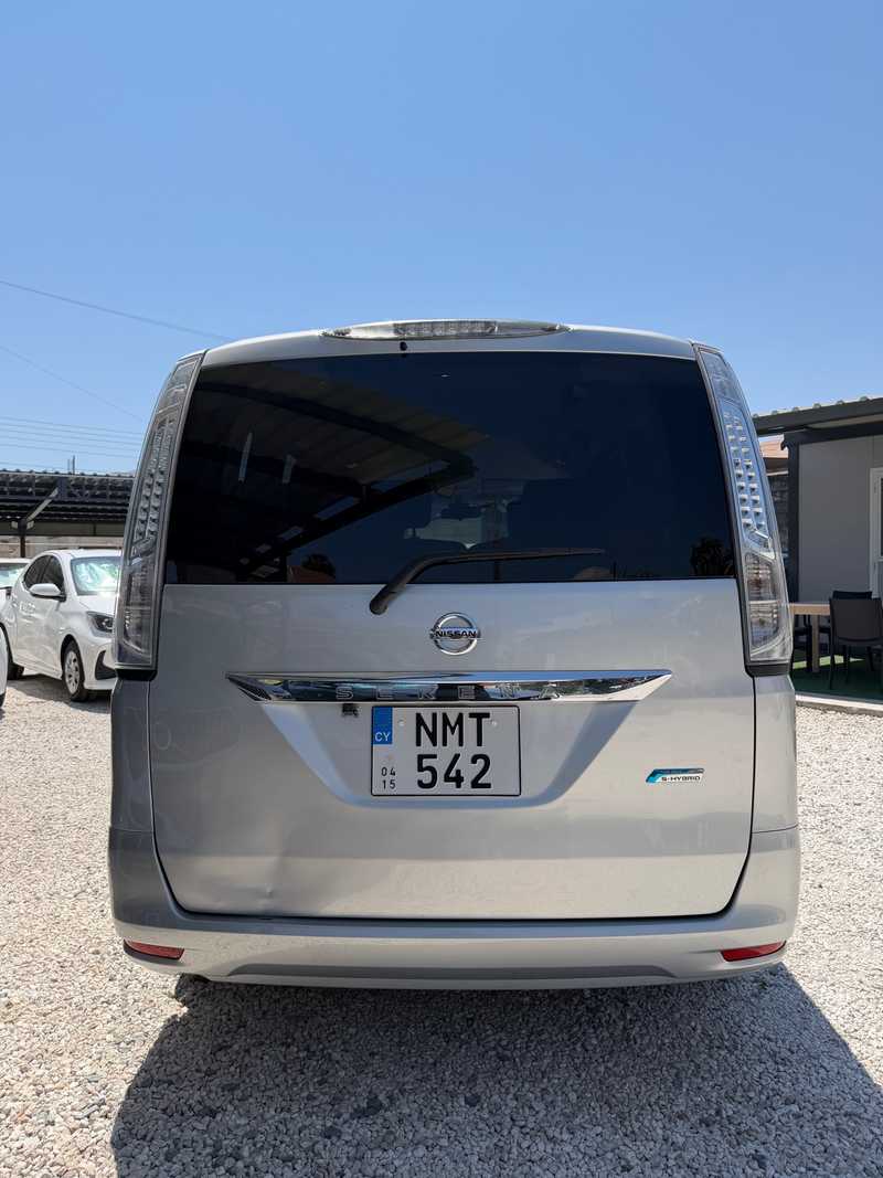 2015 Nissan Serena 2,0L 2015 Cyprus