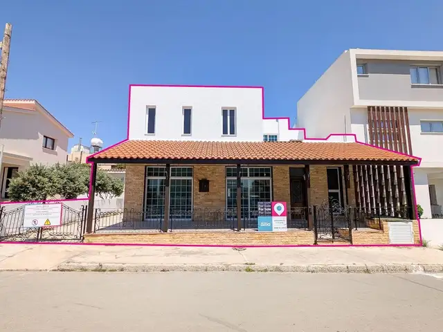4-bedroom detached house for sale, Larnaca — Larnaka - Kamares