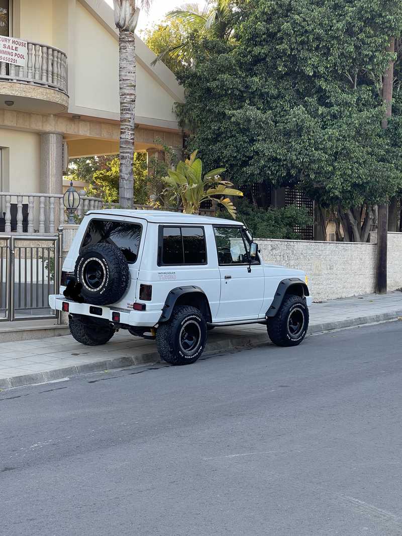 1990 Mitsubishi Pajero 2,5L 1990 Cyprus
