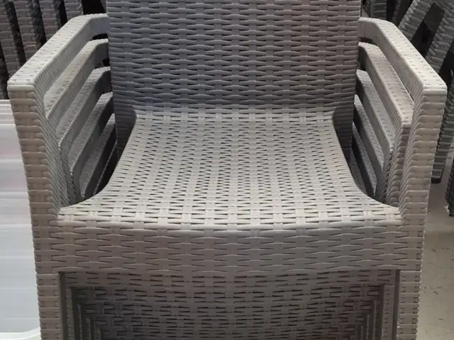 Καρεκλες ραταν με αλουμινιο ντυμενο ποδι rattan aluminum chairs grey γκριζο, Επαρχία Λάρνακας — Λιβάδια Λάρνακας