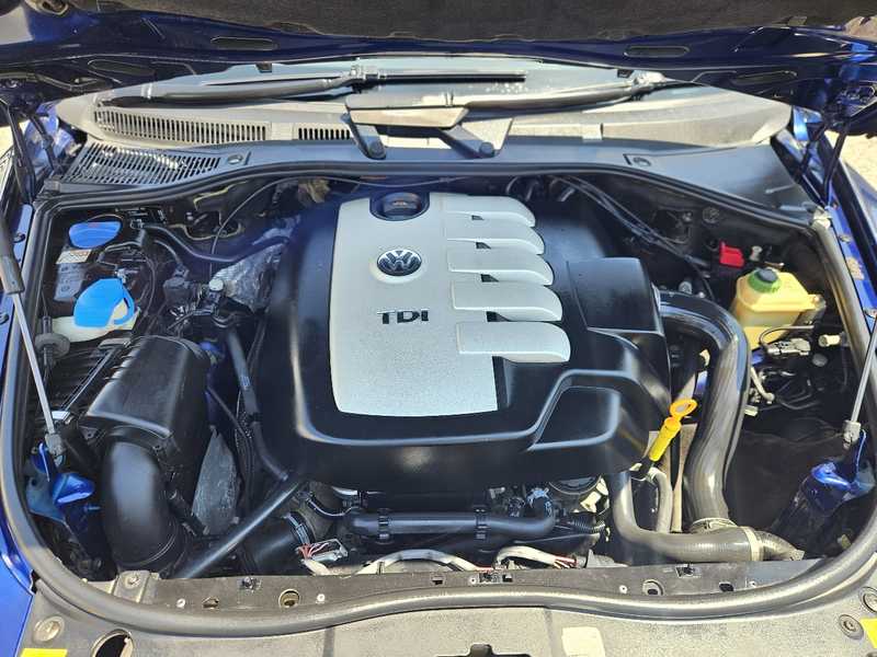 2005 Volkswagen Touareg 2,5L 2005 Cyprus