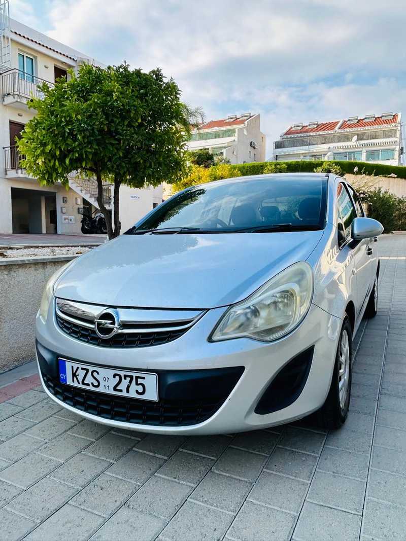 2011 Opel, Vauxhall Astra 1,4L 2011 Cyprus