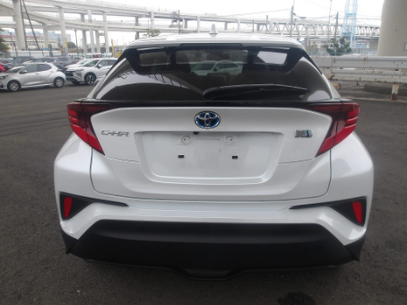 2022 Toyota C-HR 1,8L 2022 Cyprus