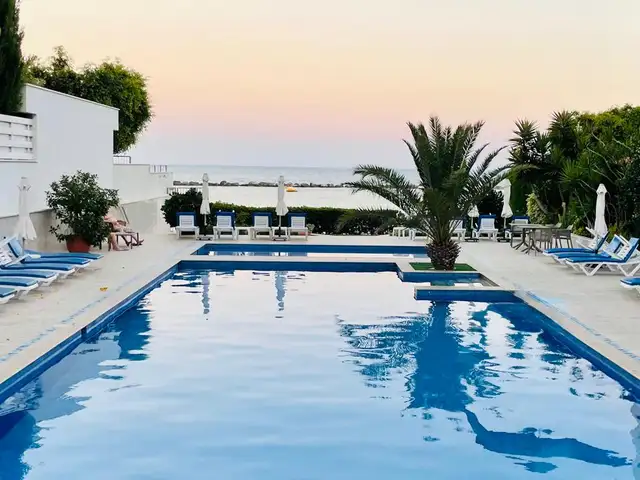 4-bedroom apartment for sale, Limassol — Germasogeia Tourist Area