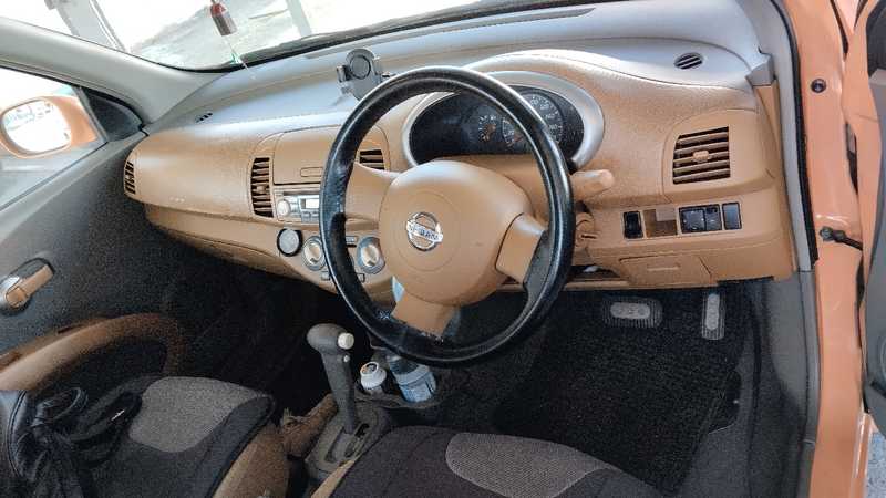 Nissan March 1,2L 2002